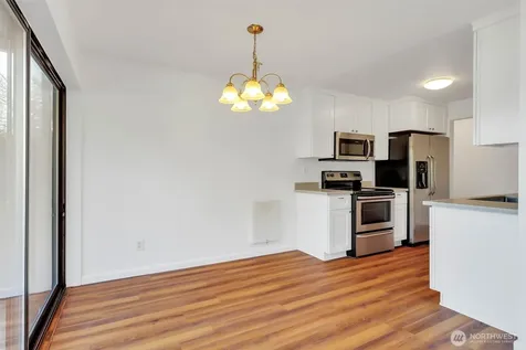 19414 Aurora Avenue N Shoreline WA 98133