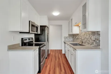 19414 Aurora Avenue N Shoreline WA 98133
