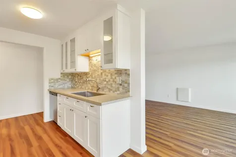 19414 Aurora Avenue N Shoreline WA 98133