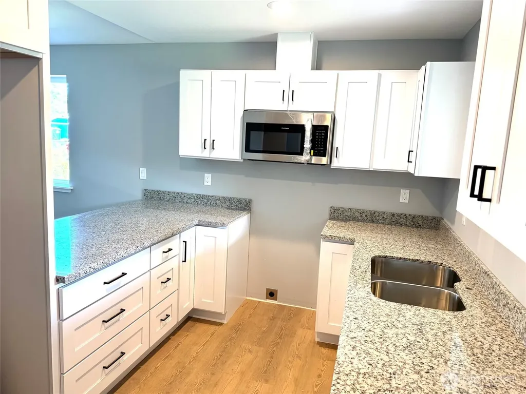660 Itswoot Avenue SE Ocean Shores WA 98569