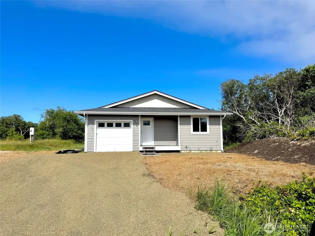 957 Cascade Avenue SW Ocean Shores WA 98569