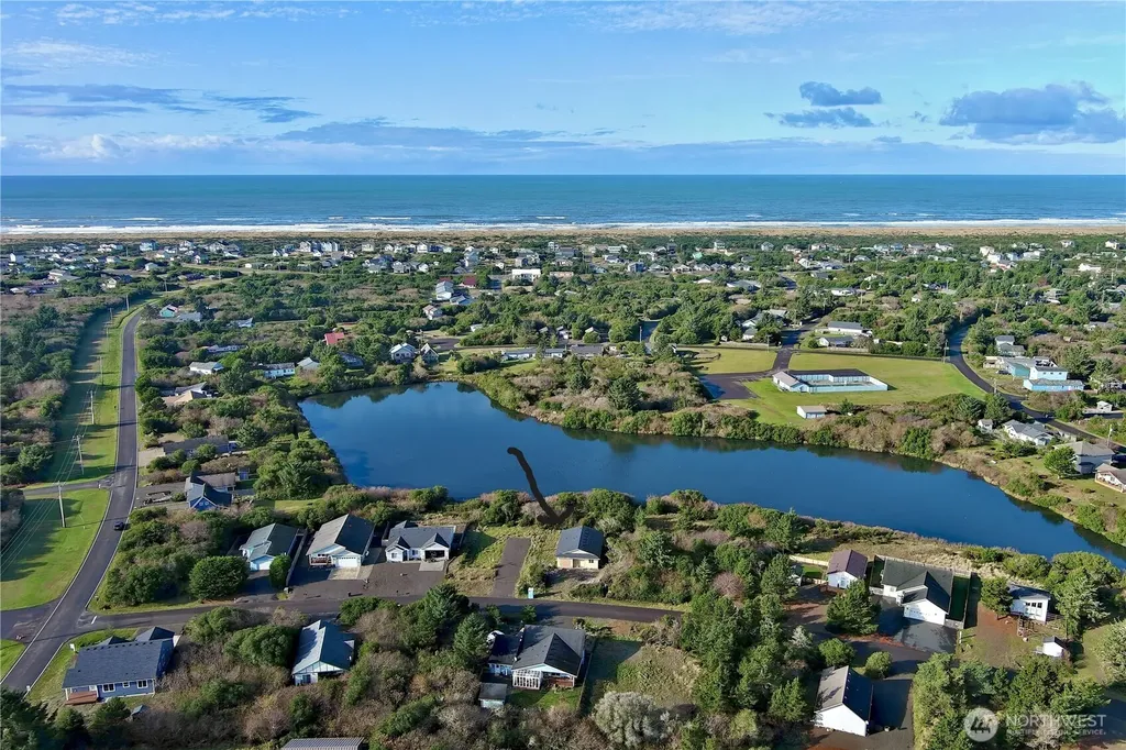 957 Cascade Avenue SW Ocean Shores WA 98569