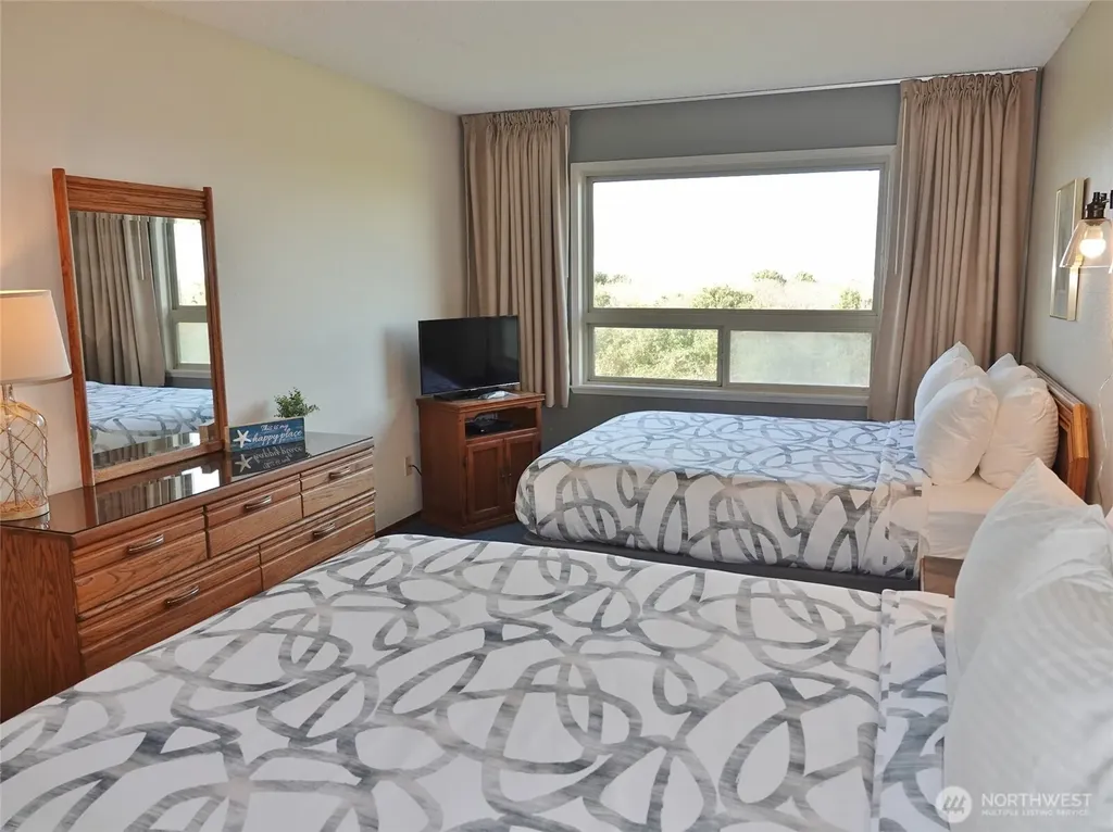 643 Ocean Shores Boulevard NW Ocean Shores WA 98569