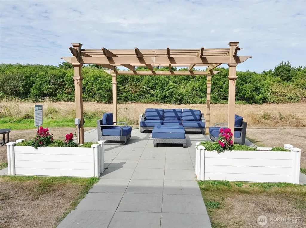 643 Ocean Shores Boulevard NW Ocean Shores WA 98569