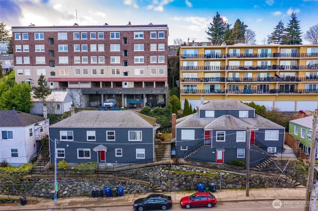 1809 5th Avenue N Seattle WA 98109