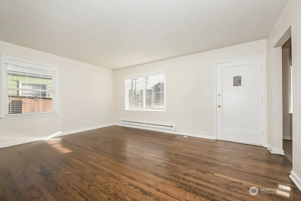 1809 5th Avenue N Seattle WA 98109