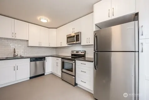 1809 5th Avenue N Seattle WA 98109