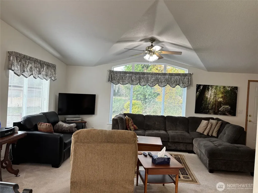 8370 Harborview Road Blaine WA 98230