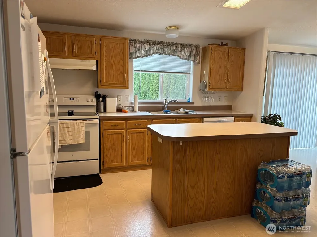 8370 Harborview Road Blaine WA 98230
