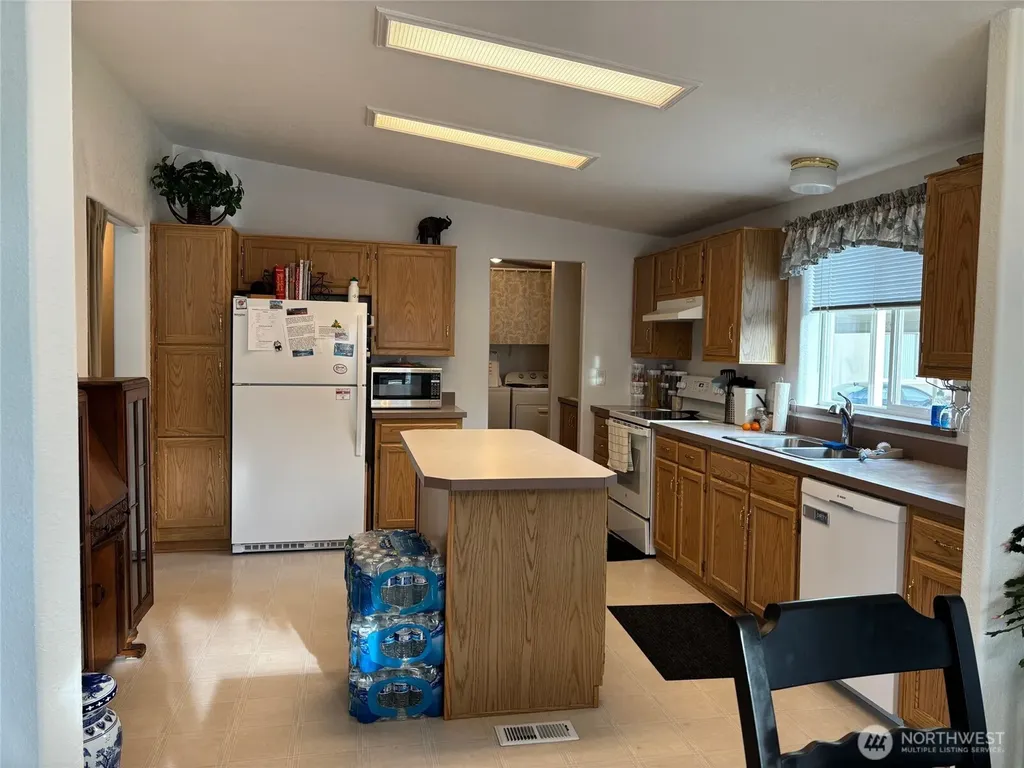 8370 Harborview Road Blaine WA 98230