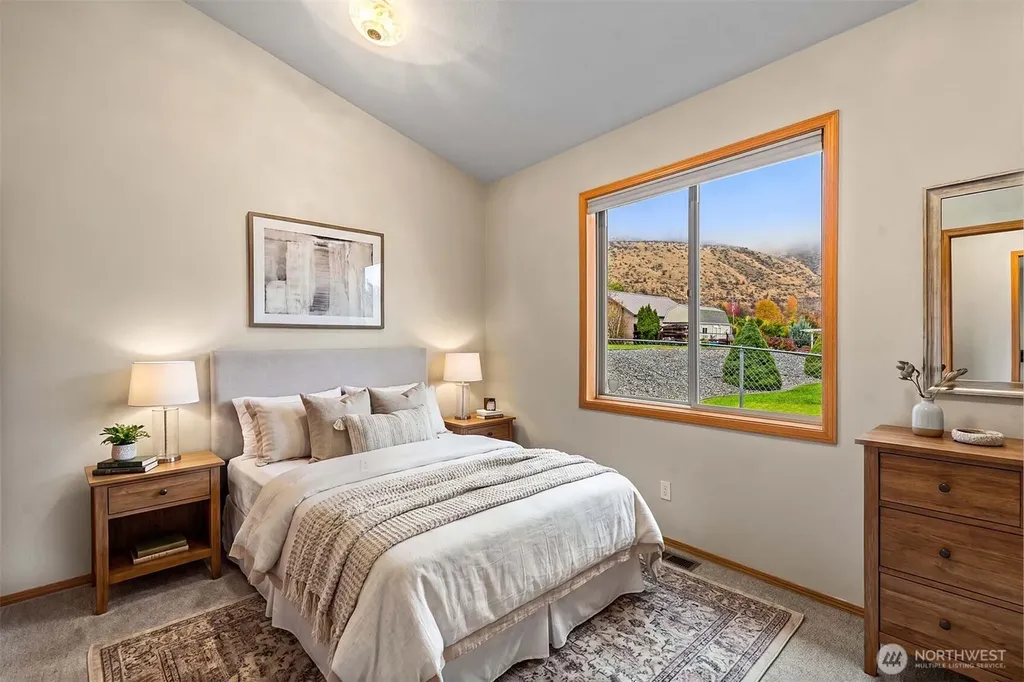 537 Chrisand Lane Wenatchee WA 98801