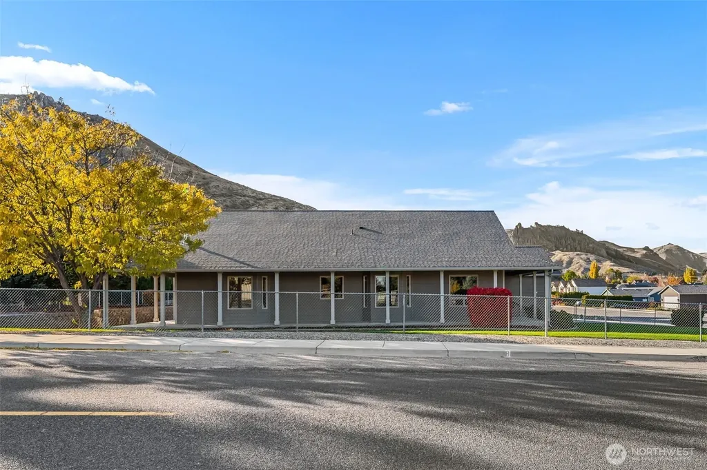 537 Chrisand Lane Wenatchee WA 98801