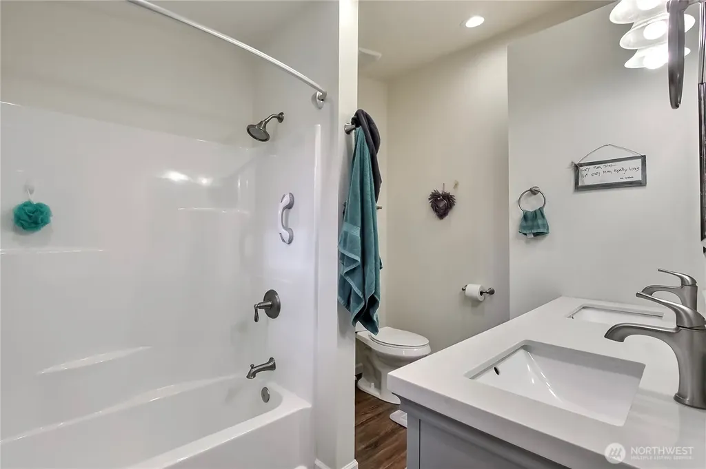 149 Barton Road Rochester WA 98579