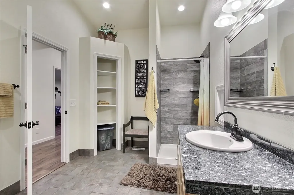 149 Barton Road Rochester WA 98579