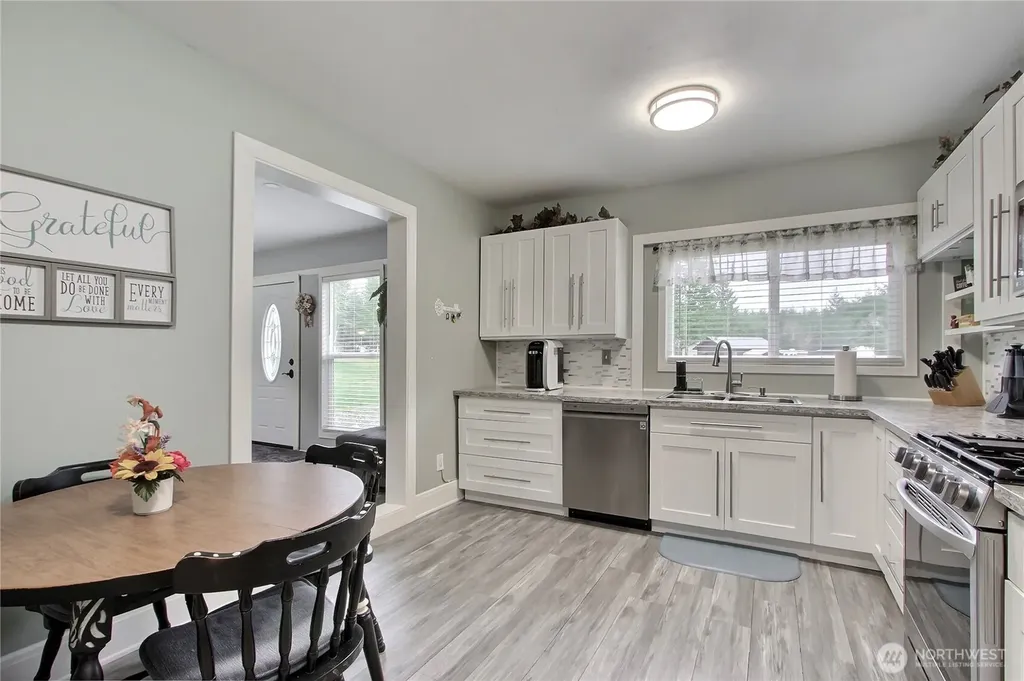 149 Barton Road Rochester WA 98579