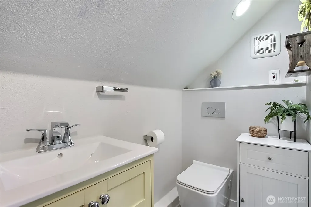 149 Barton Road Rochester WA 98579