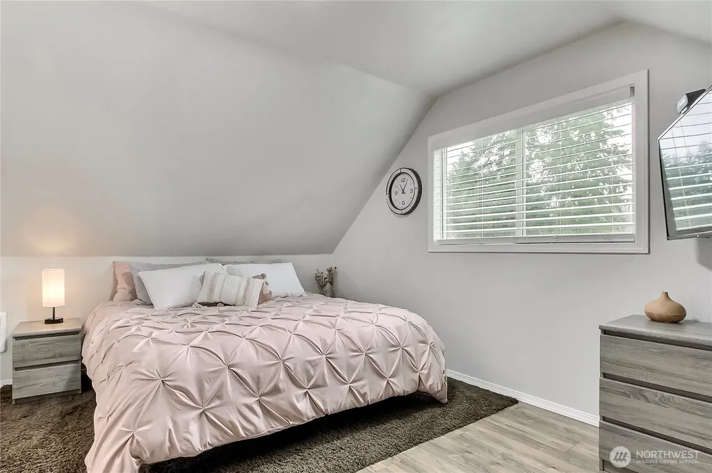 149 Barton Road Rochester WA 98579