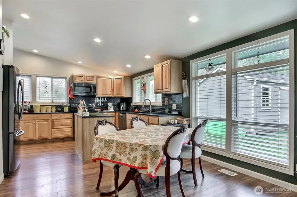 149 Barton Road Rochester WA 98579