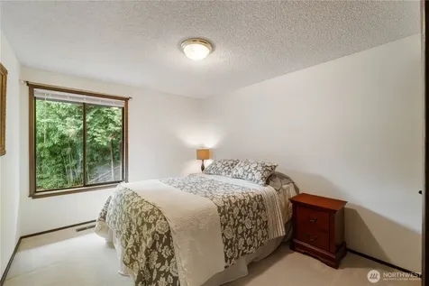 36607 9th Avenue SW Federal Way WA 98023
