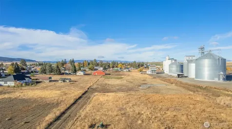 601 E 1st Street Waterville WA 98858