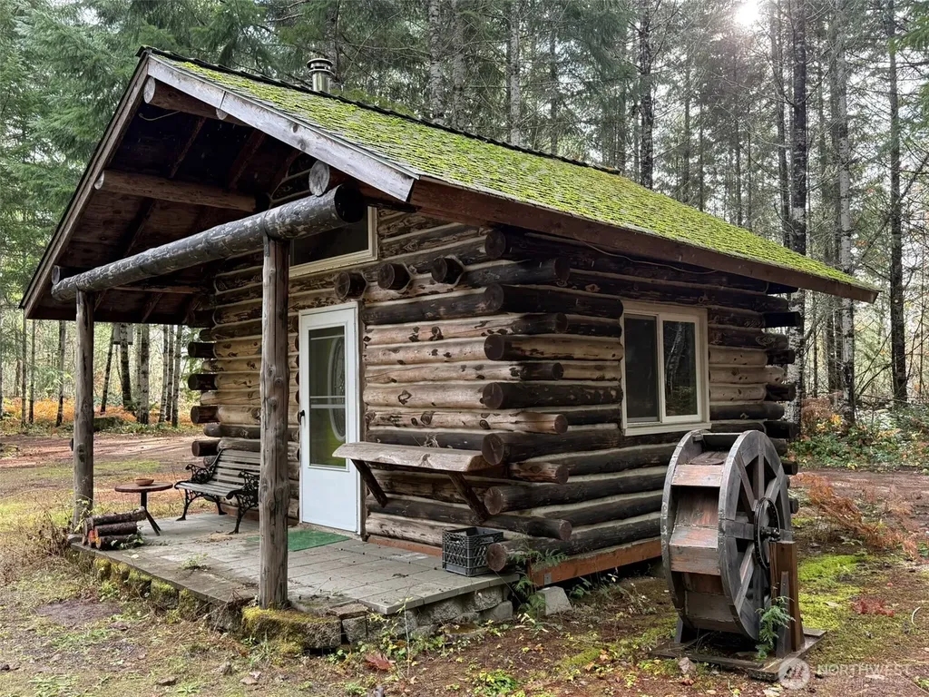 4 Forest Road 52 Packwood WA 99338