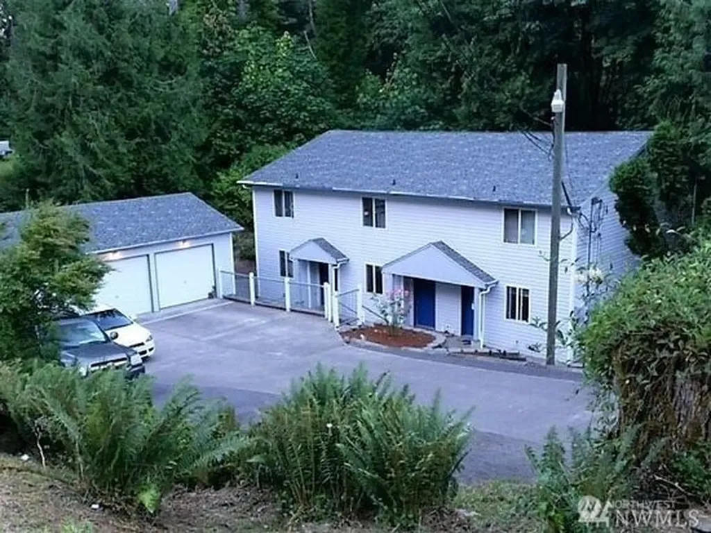 1277 Sherman Avenue Port Orchard WA 98366