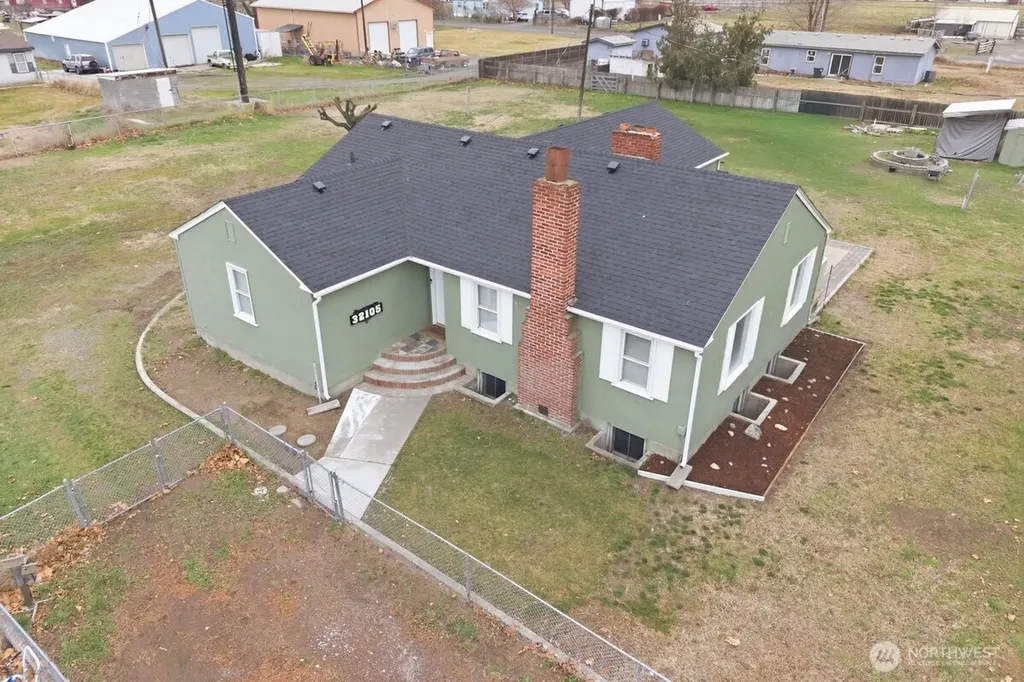 32105 S Finley Road Kennewick WA 99337