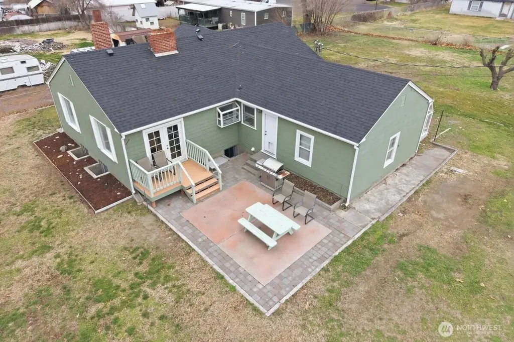 32105 S Finley Road Kennewick WA 99337