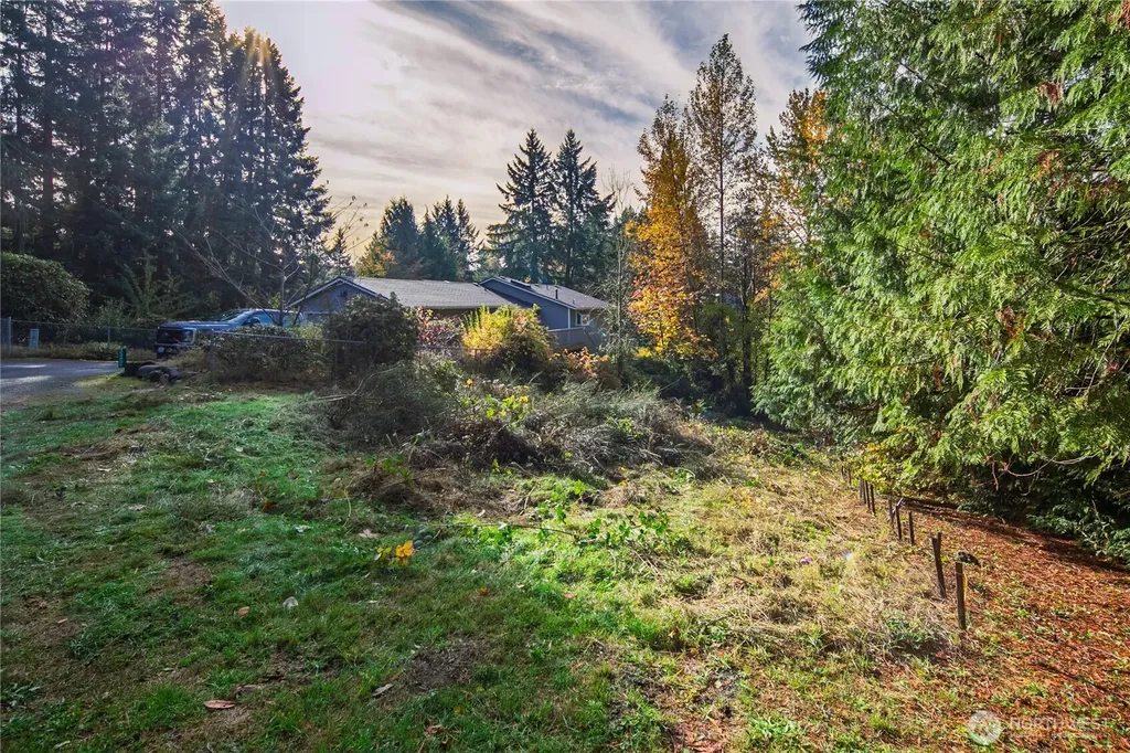 33401 E Lake Holm Drive SE Auburn WA 98092