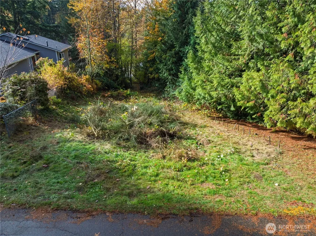 33401 E Lake Holm Drive SE Auburn WA 98092