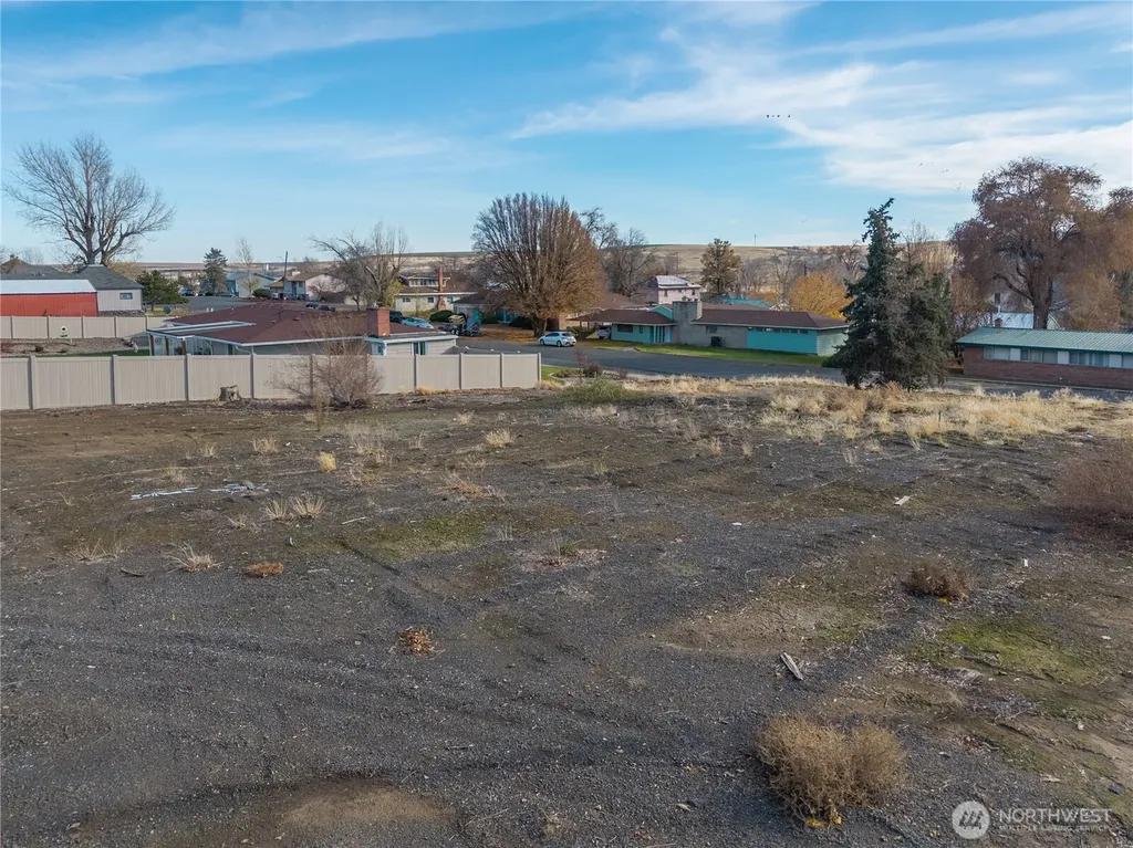 408 N L Street Lind WA 99341