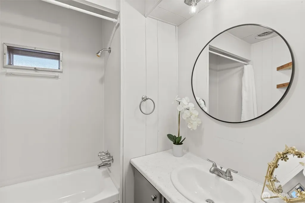 11622 Silver Lake Road Everett WA 98208