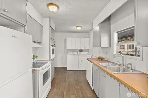 11622 Silver Lake Road Everett WA 98208