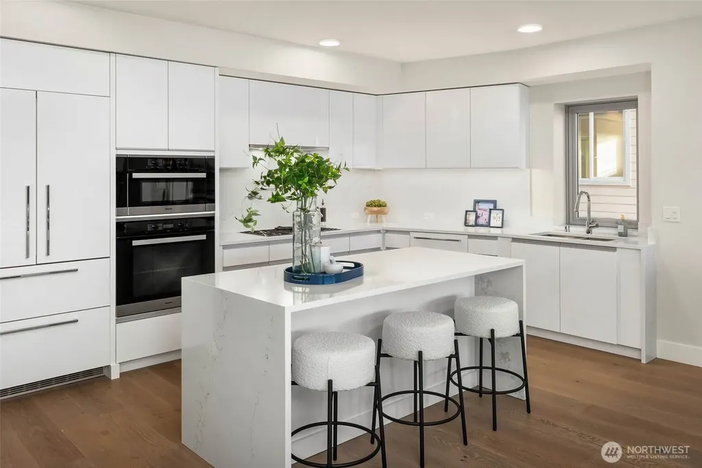 1250 Alki Avenue SW Seattle WA 98116