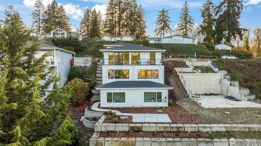 8307 Bayridge Avenue Gig Harbor WA 98332