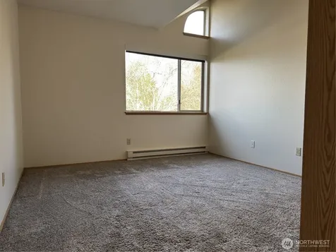 2826 NE 8th Street Renton WA 98056