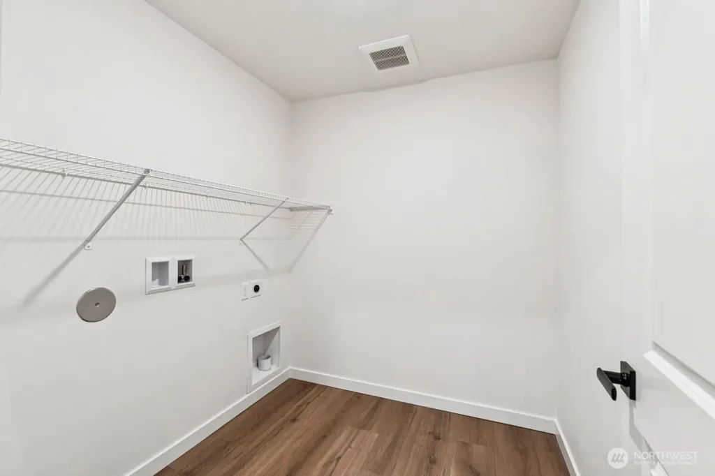 24233 13th Avenue SE Bothell WA 98021