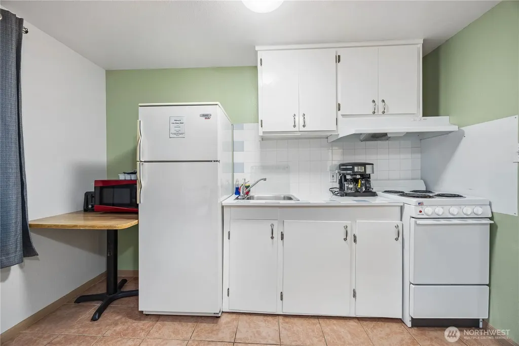 2044 W Woodin Avenue Chelan WA 98816