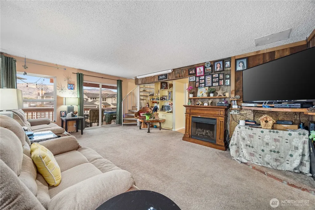 2044 W Woodin Avenue Chelan WA 98816