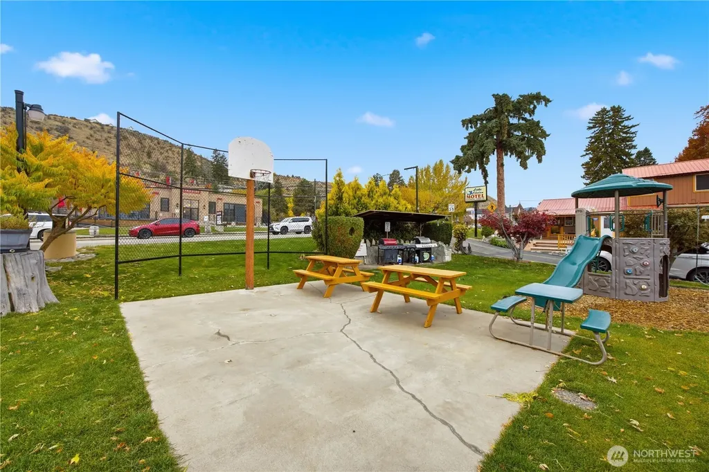 2044 W Woodin Avenue Chelan WA 98816