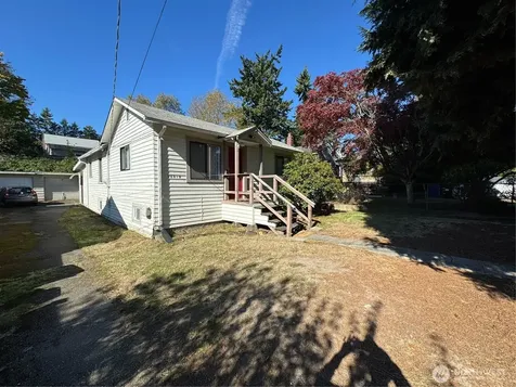 10019 Interlake Avenue N Seattle WA 98133