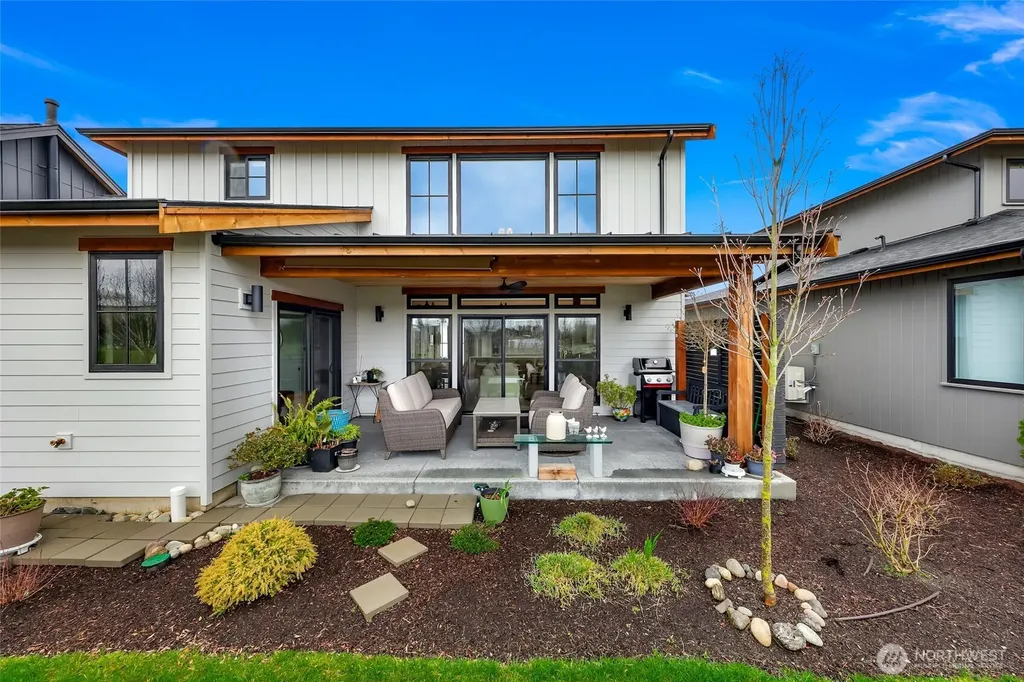 208 Pebblebrook Drive Lynden WA 98264