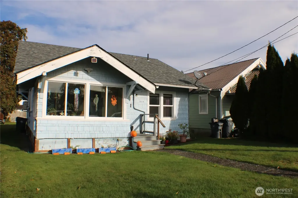 315 Eklund Avenue Hoquiam WA 98550