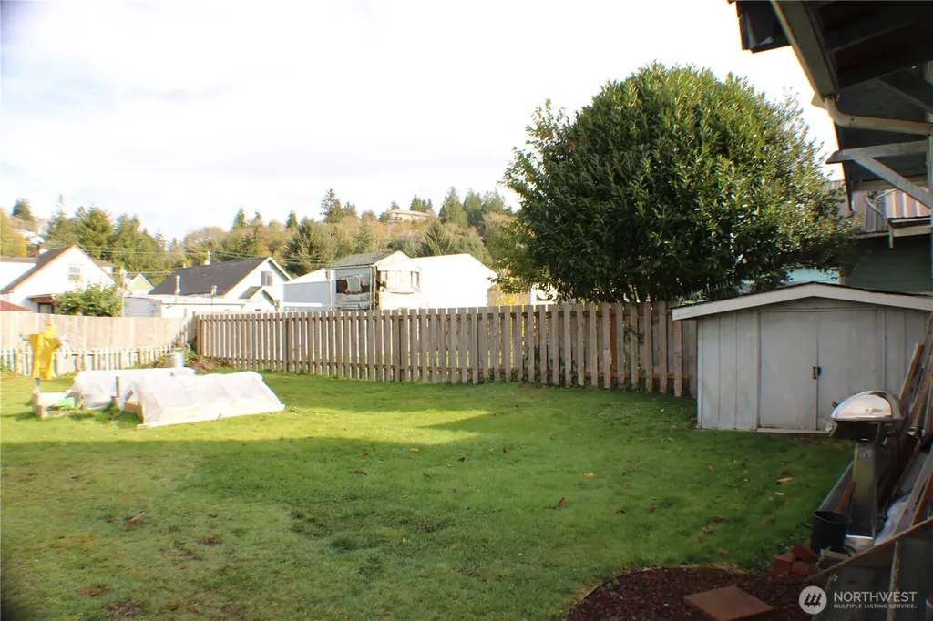 315 Eklund Avenue Hoquiam WA 98550