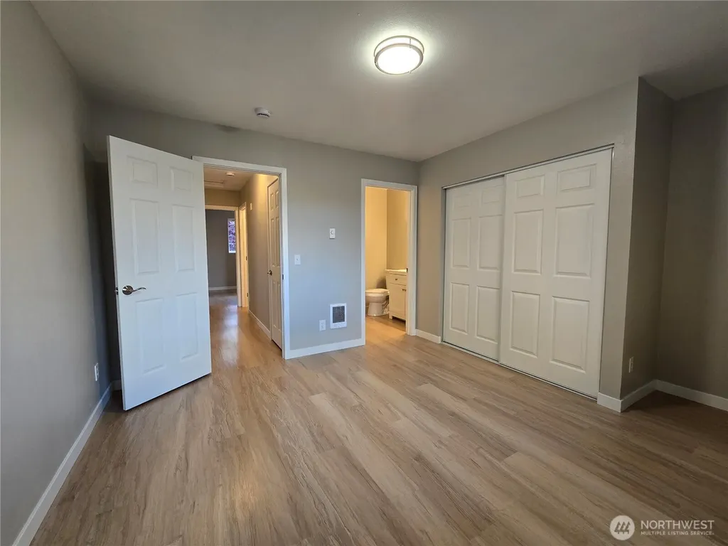 12432 SE 272 Place Kent WA 98030