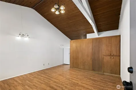 1718 Summit Avenue Seattle WA 98122