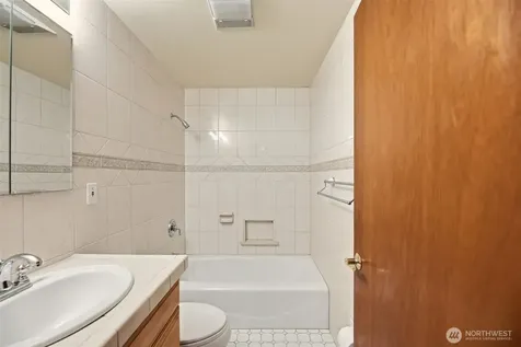 3821 Shelby Road Lynnwood WA 98087
