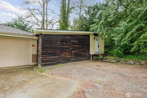 3821 Shelby Road Lynnwood WA 98087