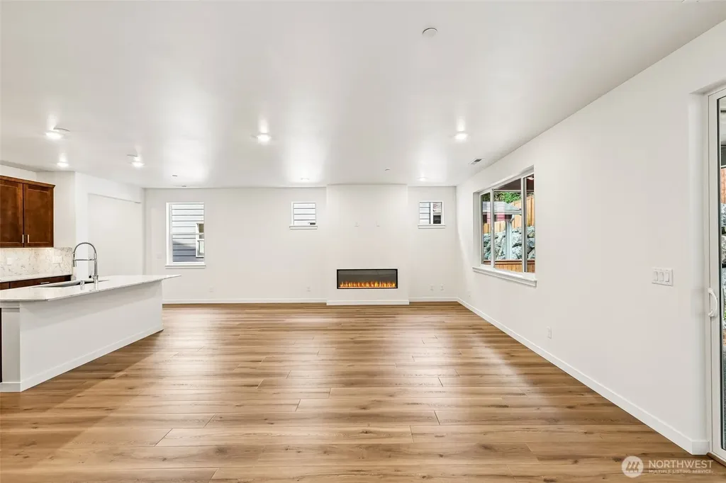 24323 13th Avenue SE Bothell WA 98021