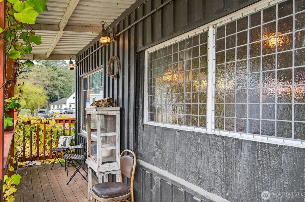 8 Fairgrounds Road Skamokawa WA 98647